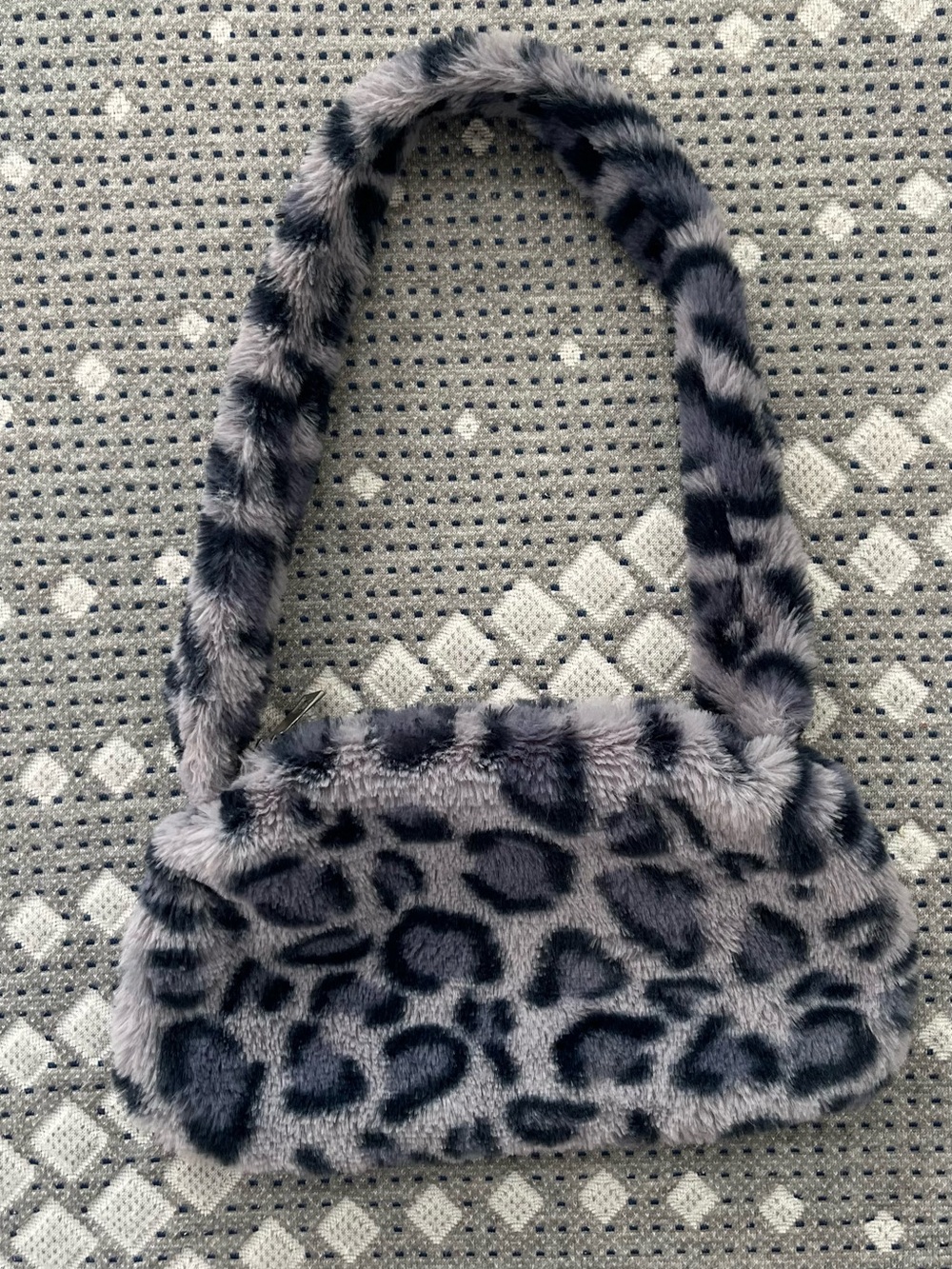 Faux Fur Leopard Print Shoulder Bag in Dusty Blue